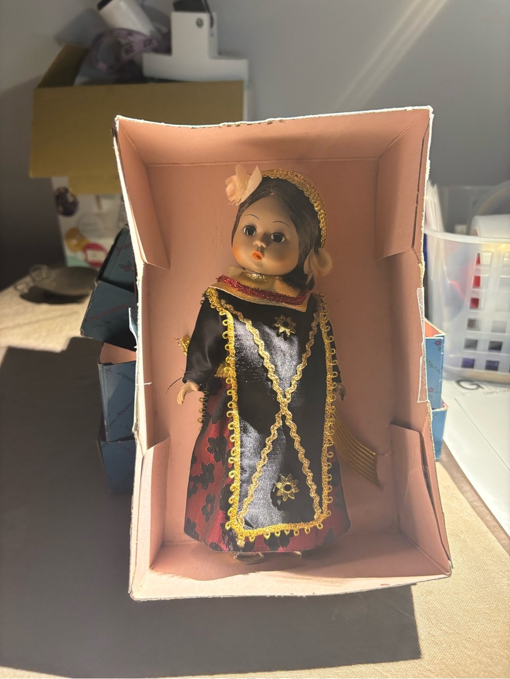 Madame Alexander *Indonesia* doll #579 Original Box